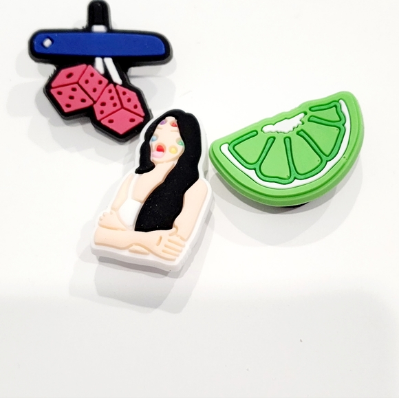 Crocs Olivia Rodrigo Charms Set of 3 V1 - Picture 2 of 2